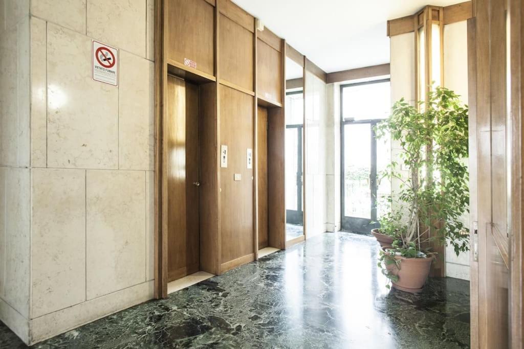 Charming Home Near Duomo Милан Экстерьер фото